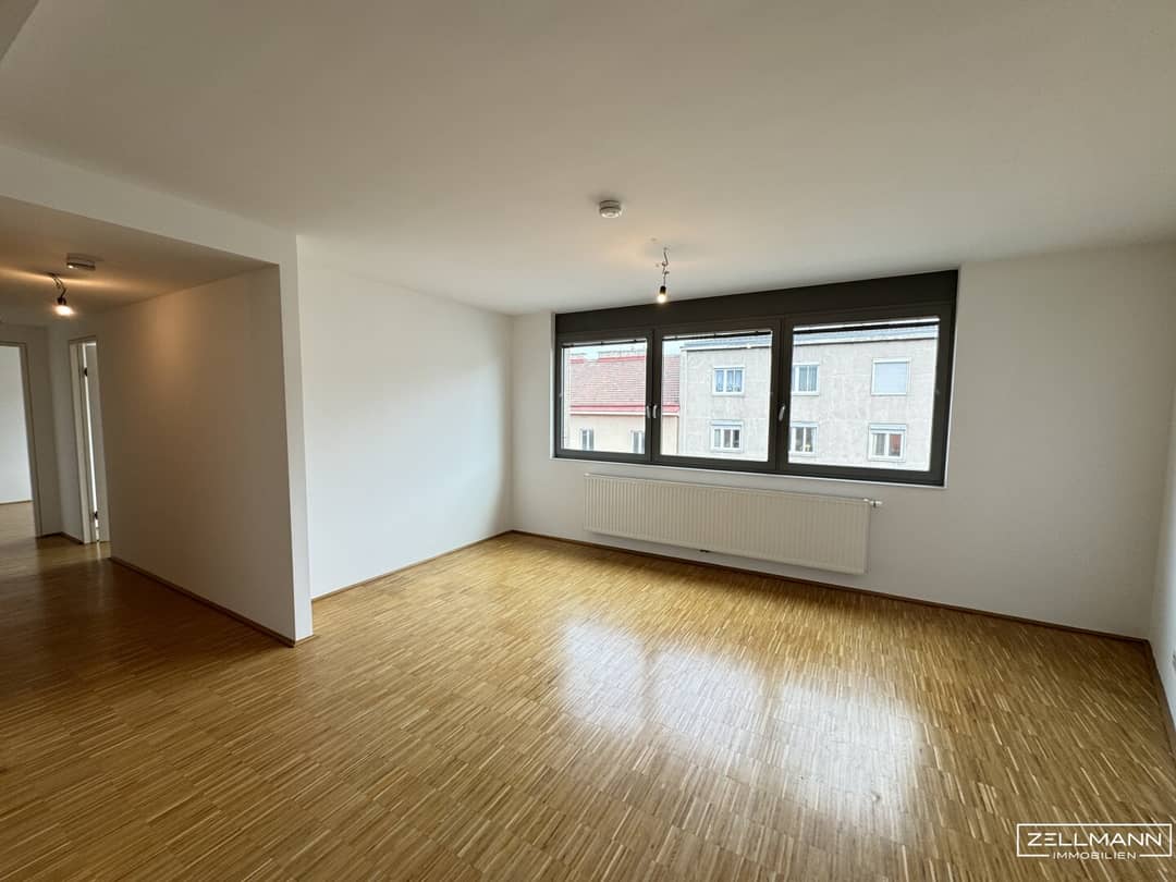 Near Keplerplatz bright with separated rooms