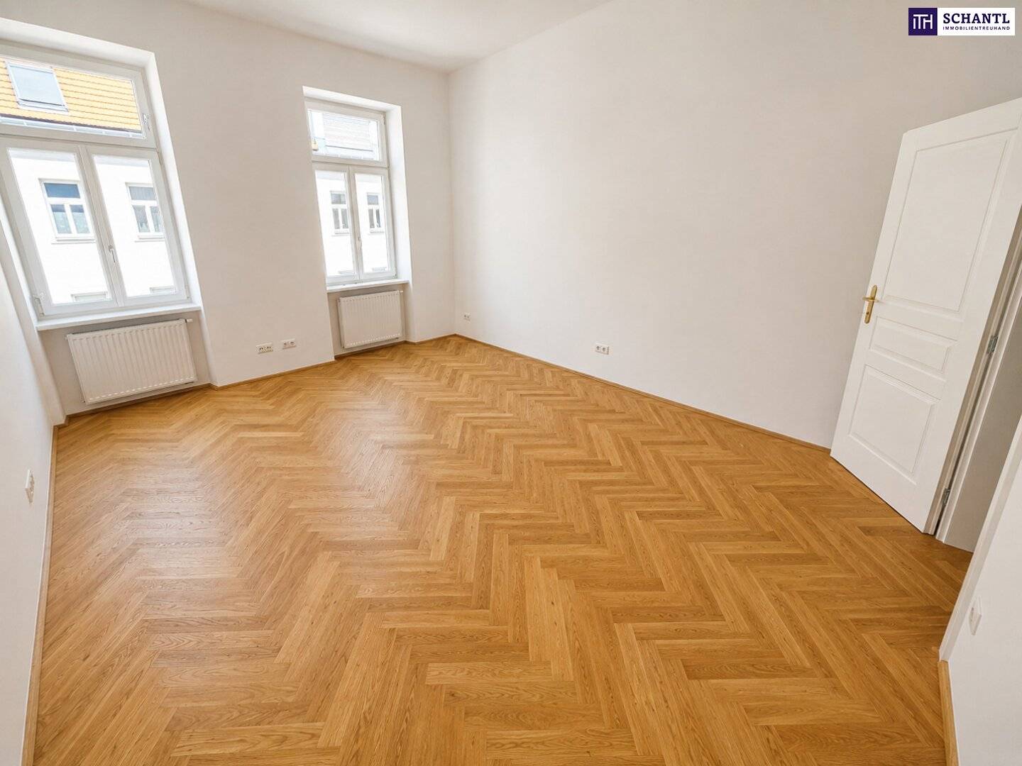 Renovierte Altbauwohnung mit Innenhofblick im letzten Stock