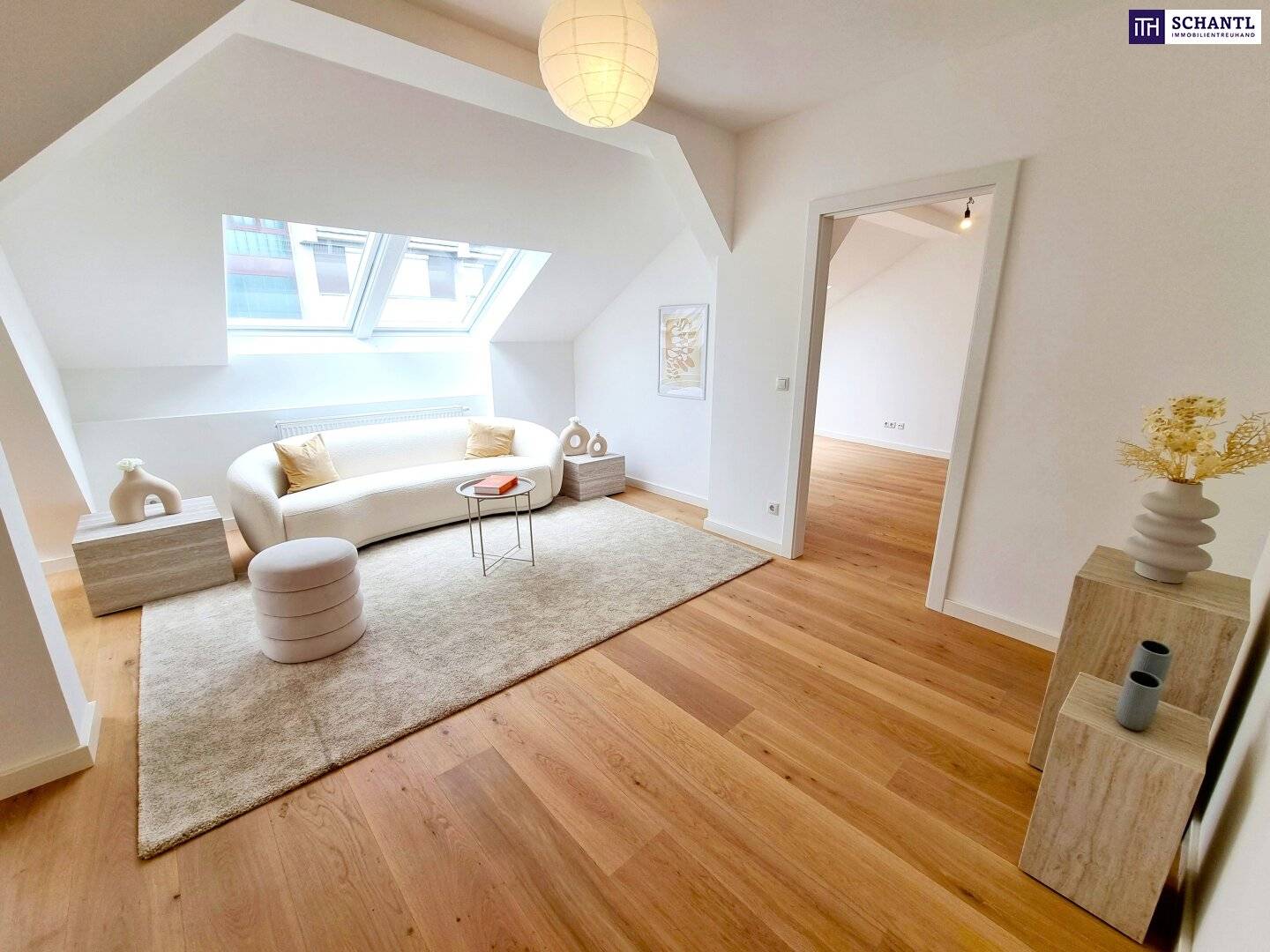 Dachgeschosswohnung renoviert Hofterrasse U Bahn