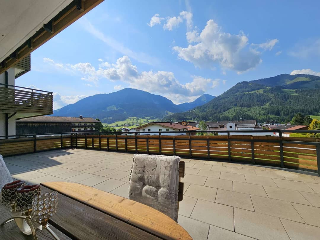 3-Room Apartment with XL Terrace