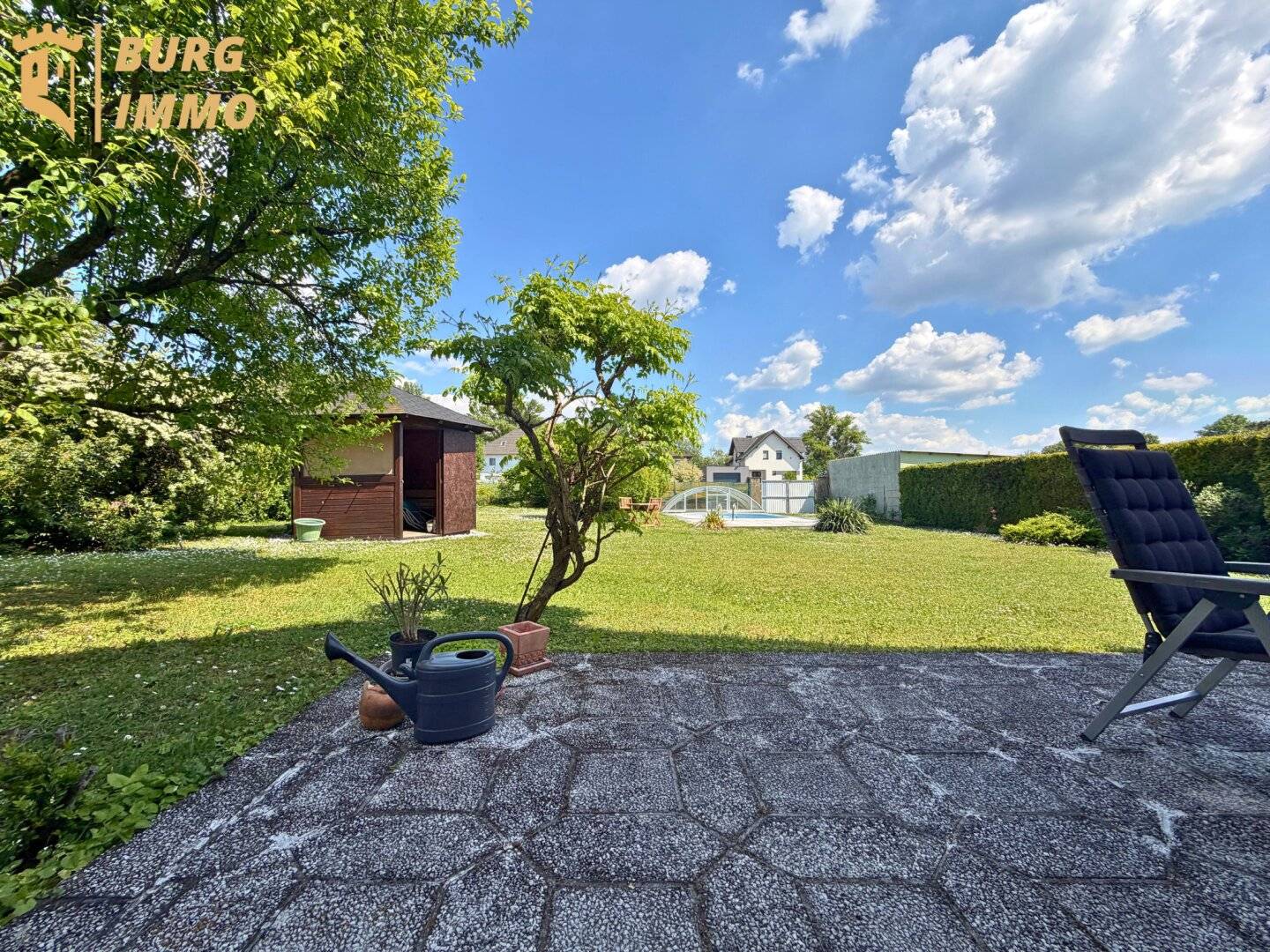 Einfamilienhaus mit Garten und Pool in Hollern