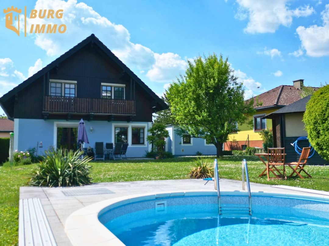 Single-family house with garden and pool in Hollern