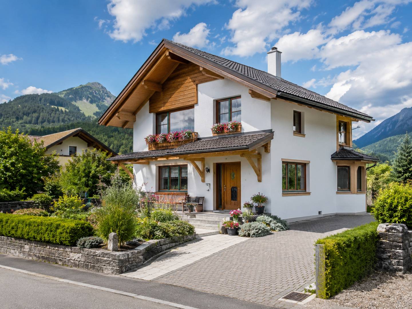 Modern house at Hauptplatz in Würnitz