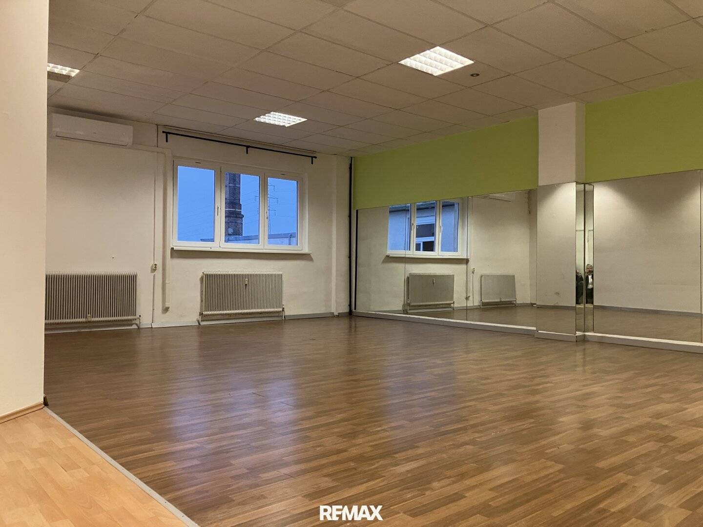 Versatile Dance Hall in Liesing