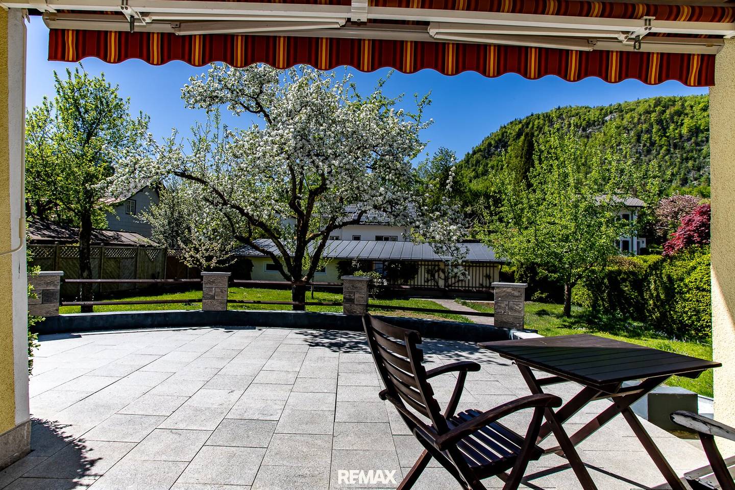 Renovated Family Home with 4 Garages in Bad Ischl