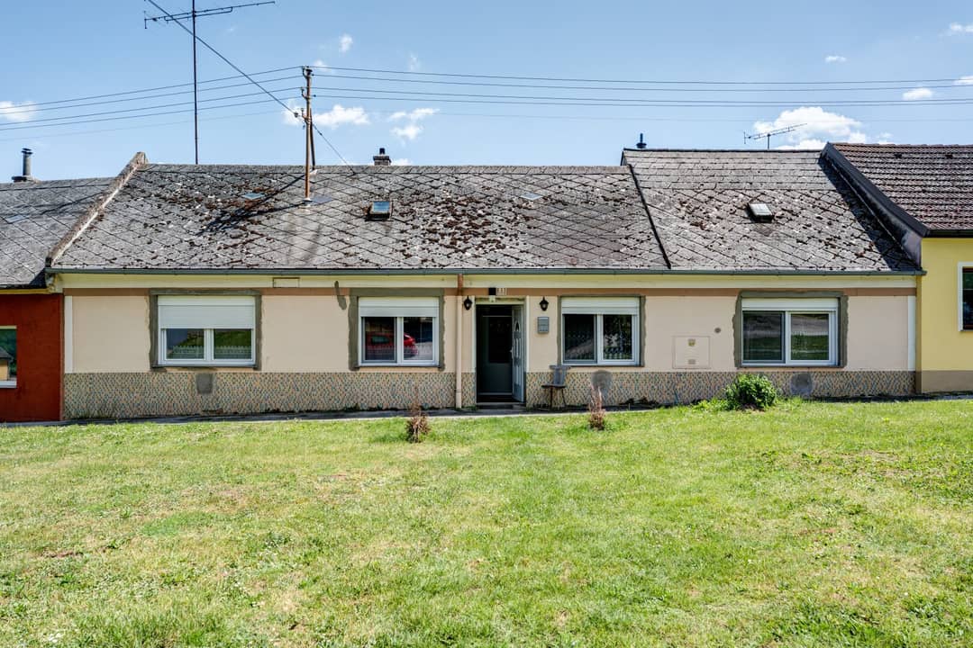 Einfamilienhaus mit 2 Einheiten in Eichhorn