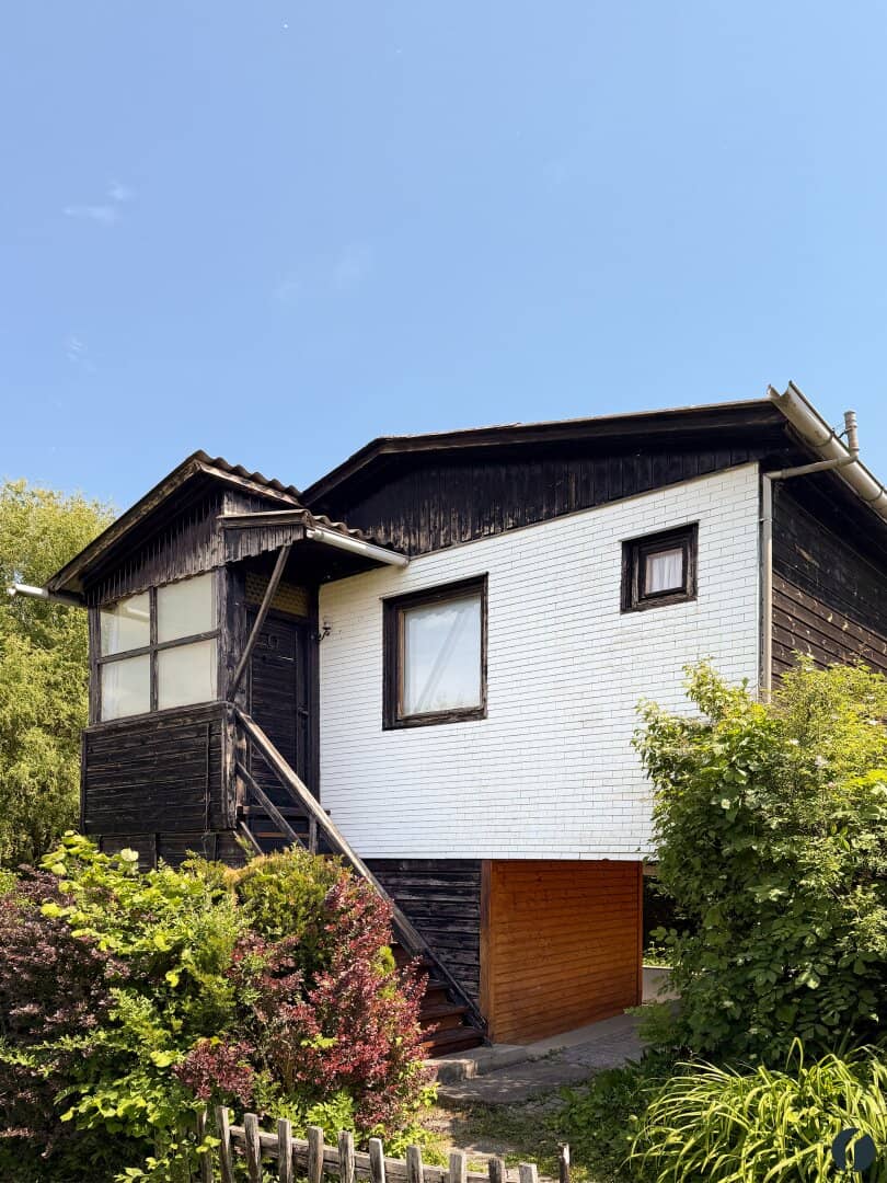 Quiet Stilt House in Tulln Recreation Center