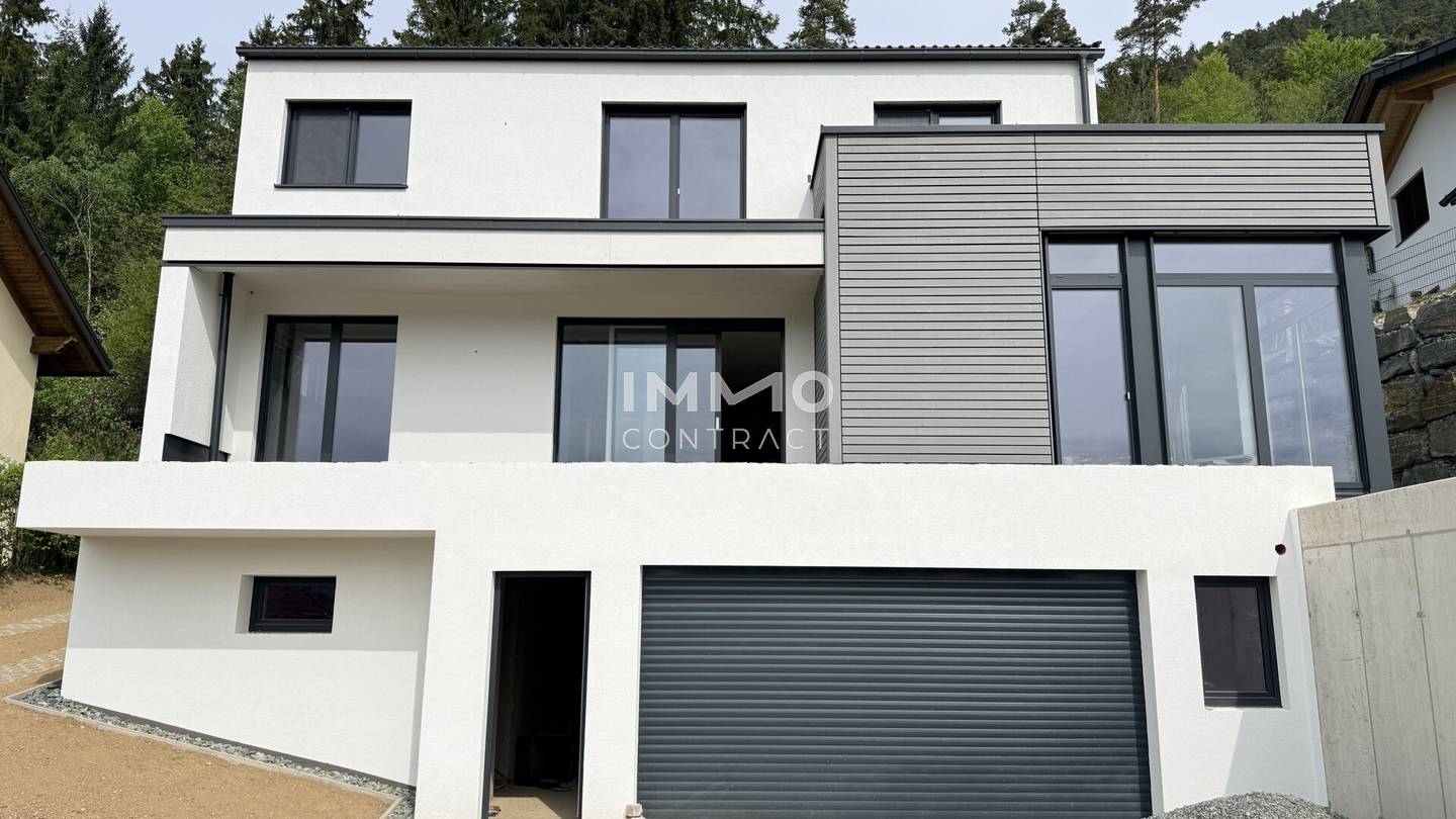 Modernes Griffner-Architektenhaus mit Burgblick