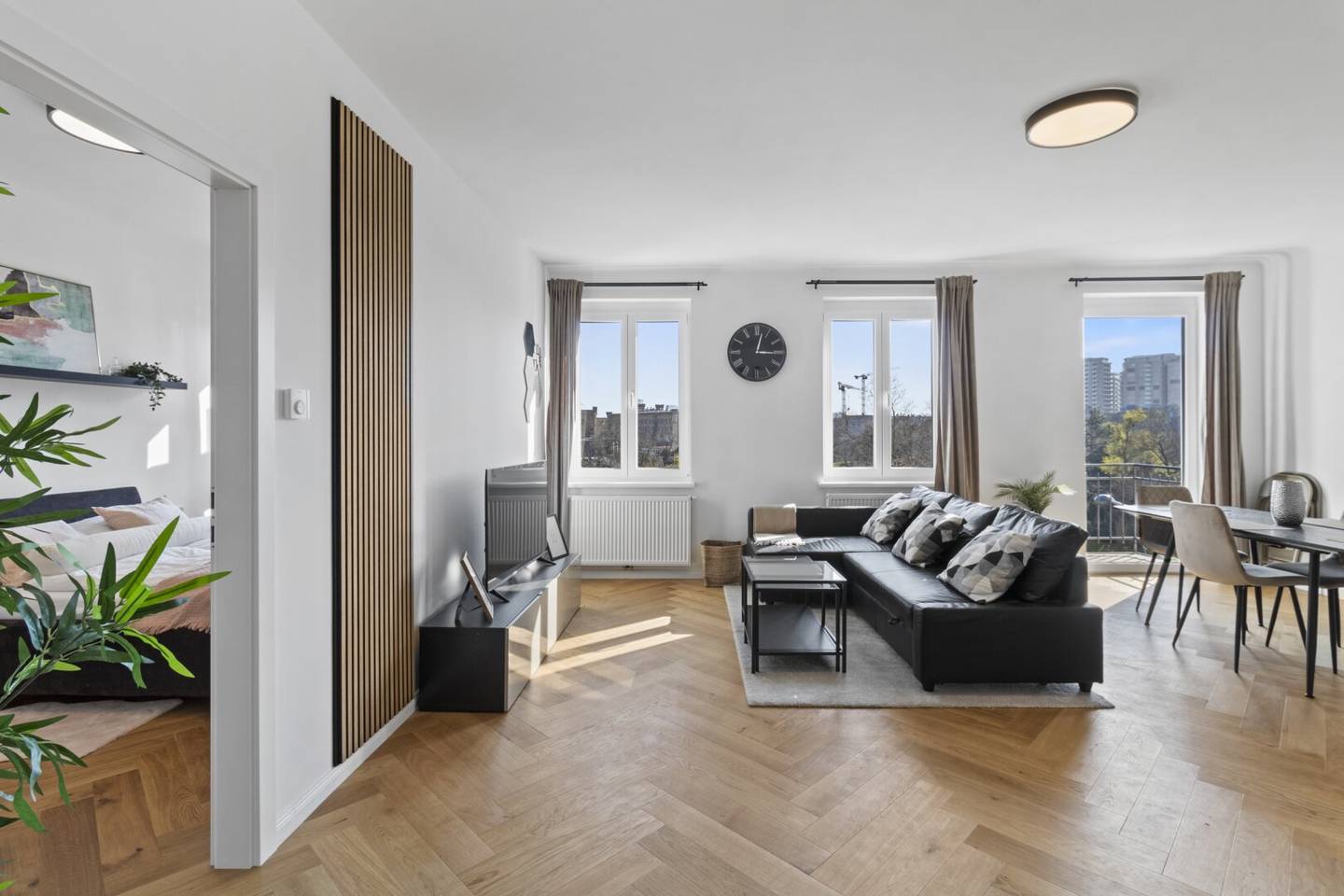 ++NEU++ sanierte 3-Zimmer Neubauwohnung mit Balkon mit Traum-Blick auf den Schweizer Garten!