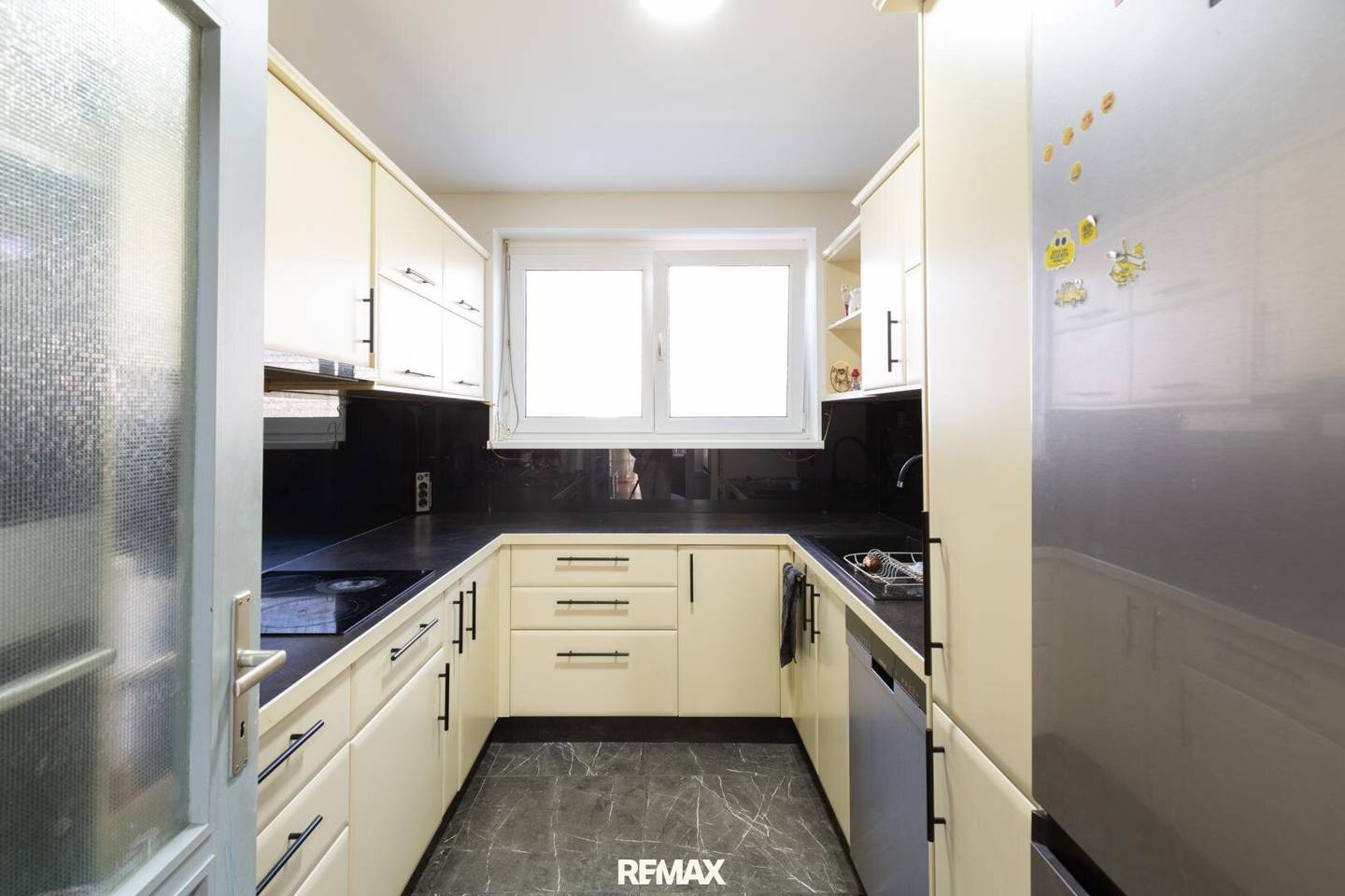 3 Zimmer Wohnung mit Terrasse und Infrastruktur