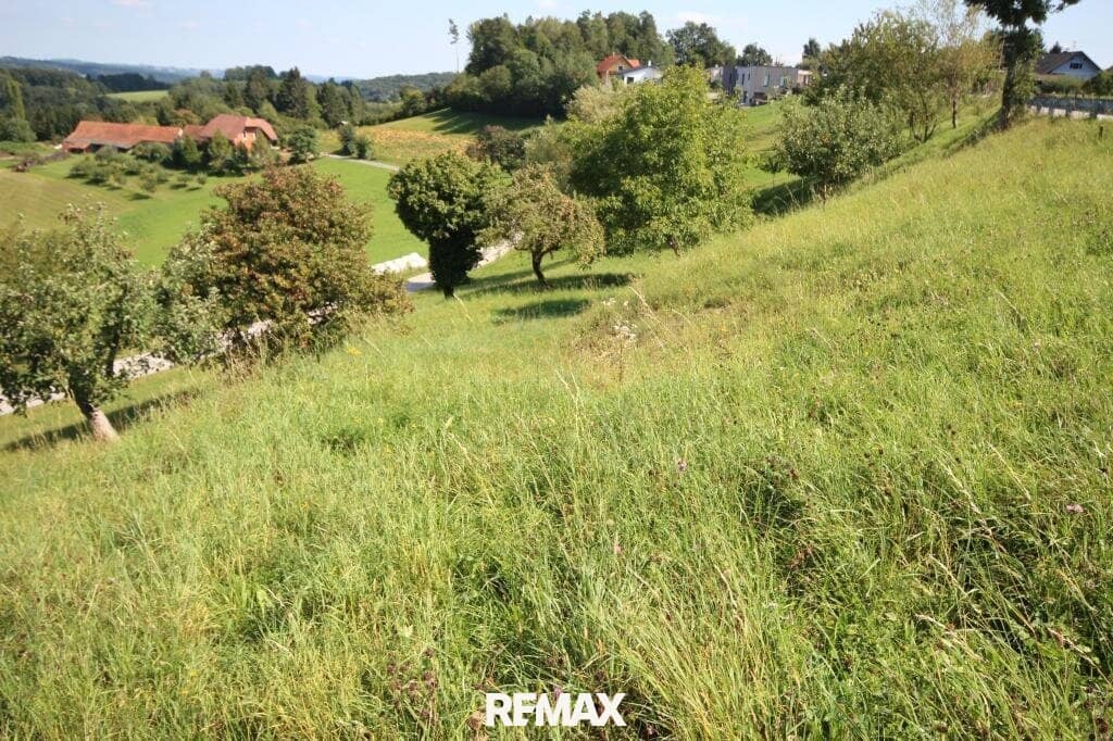 Sonniges Grundstück in Krumegg