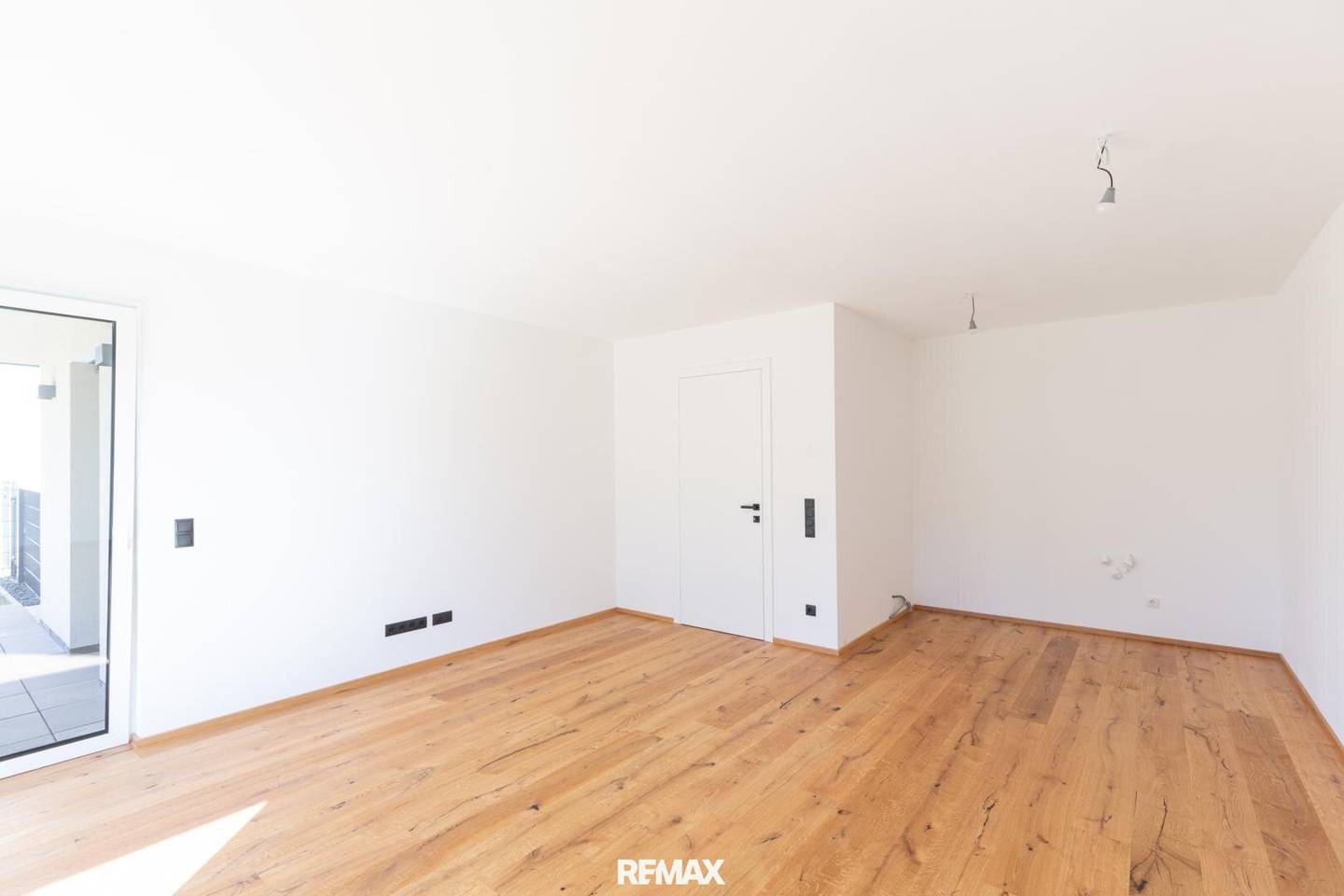 Neubau Wohnung mit Garten und sonniger Terrasse