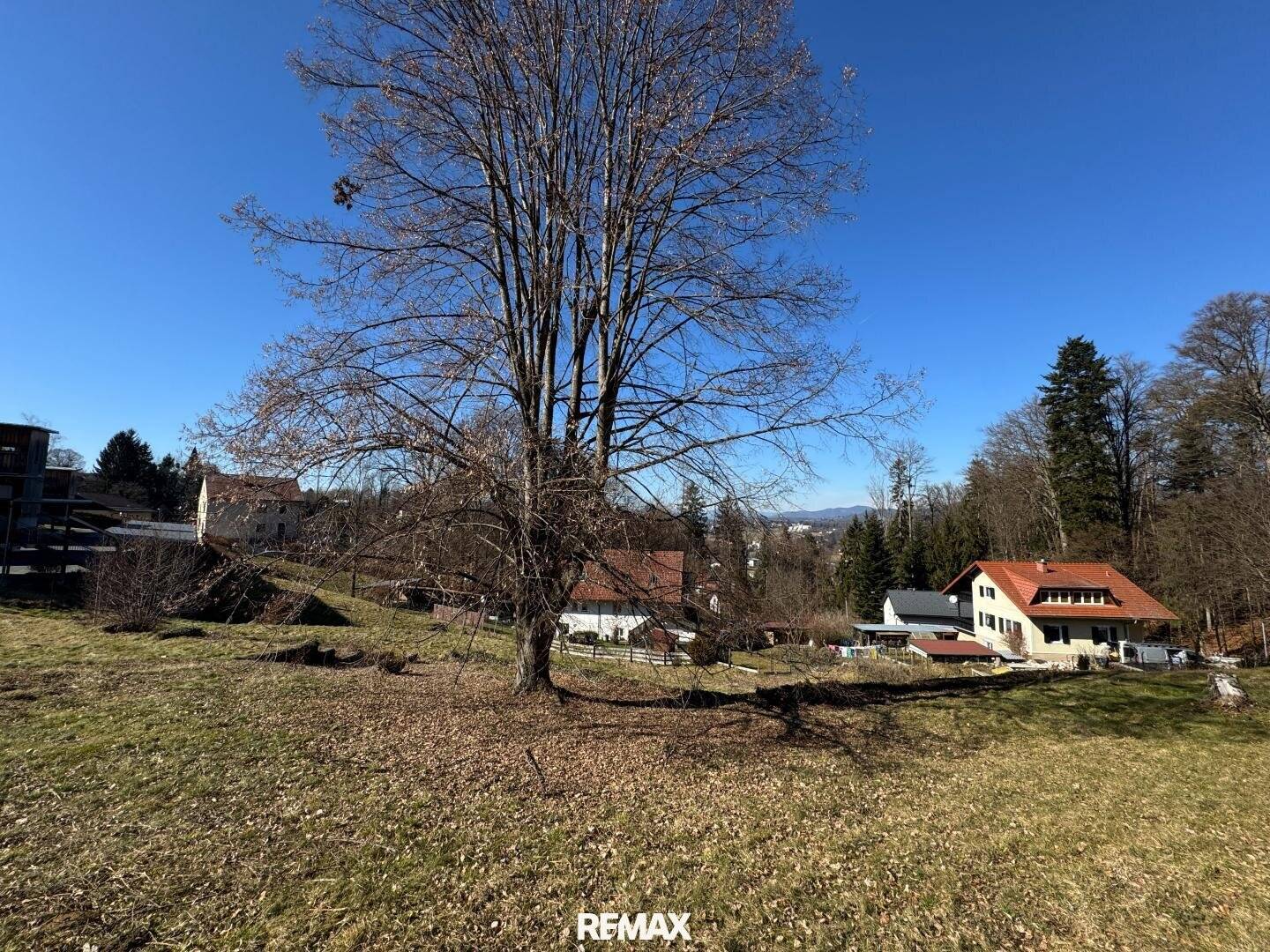 Sonniges Grundstück in Hart bei Graz