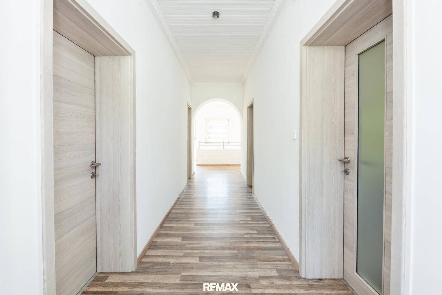 Einfamilienhaus mit 3741 m² Grundstück