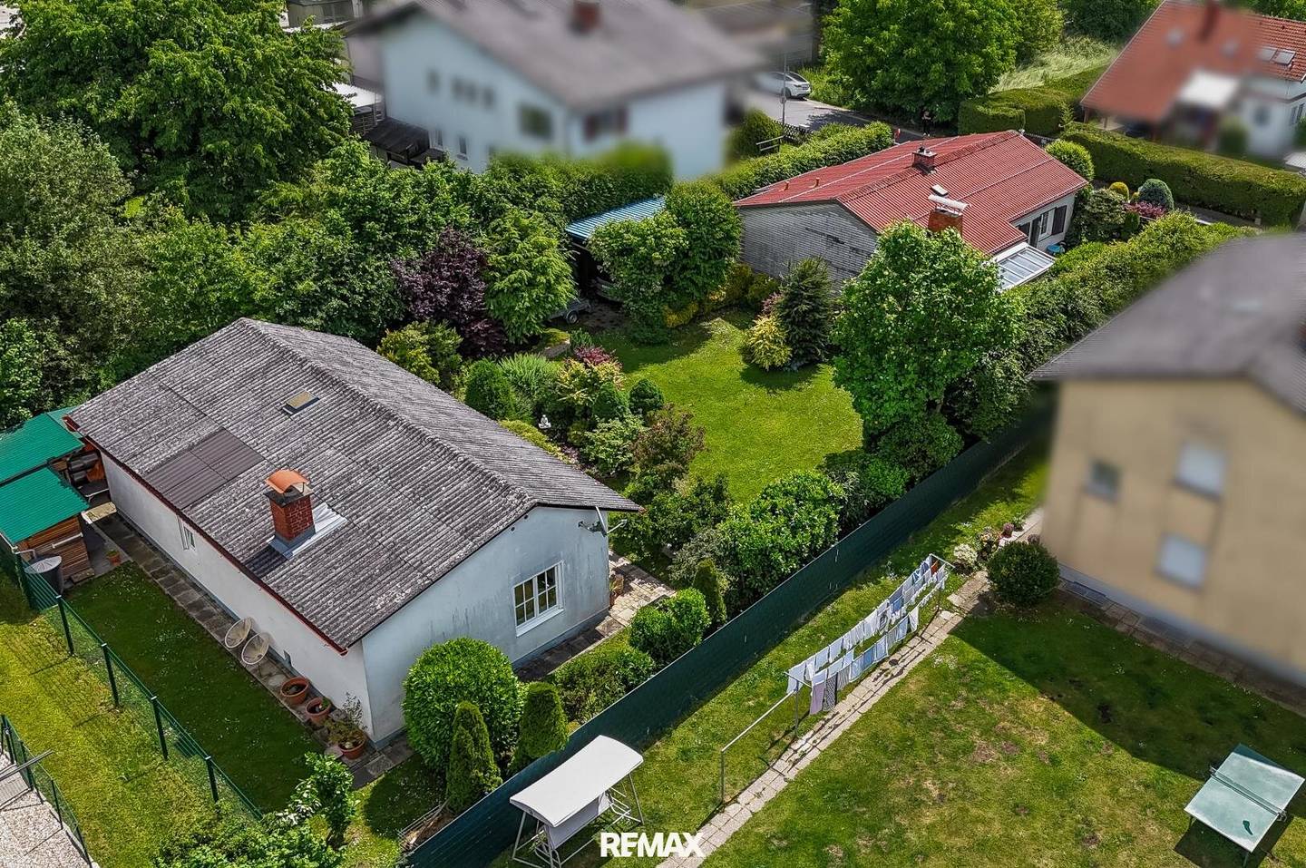 Zwei Einfamilienhäuser auf 981 m² Grundstück