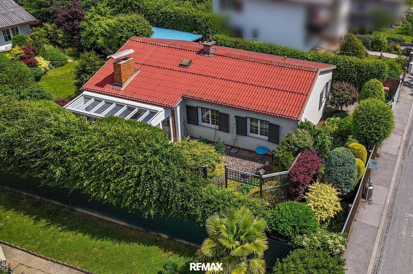 Zwei Einfamilienhäuser auf 981 m² Grundstück