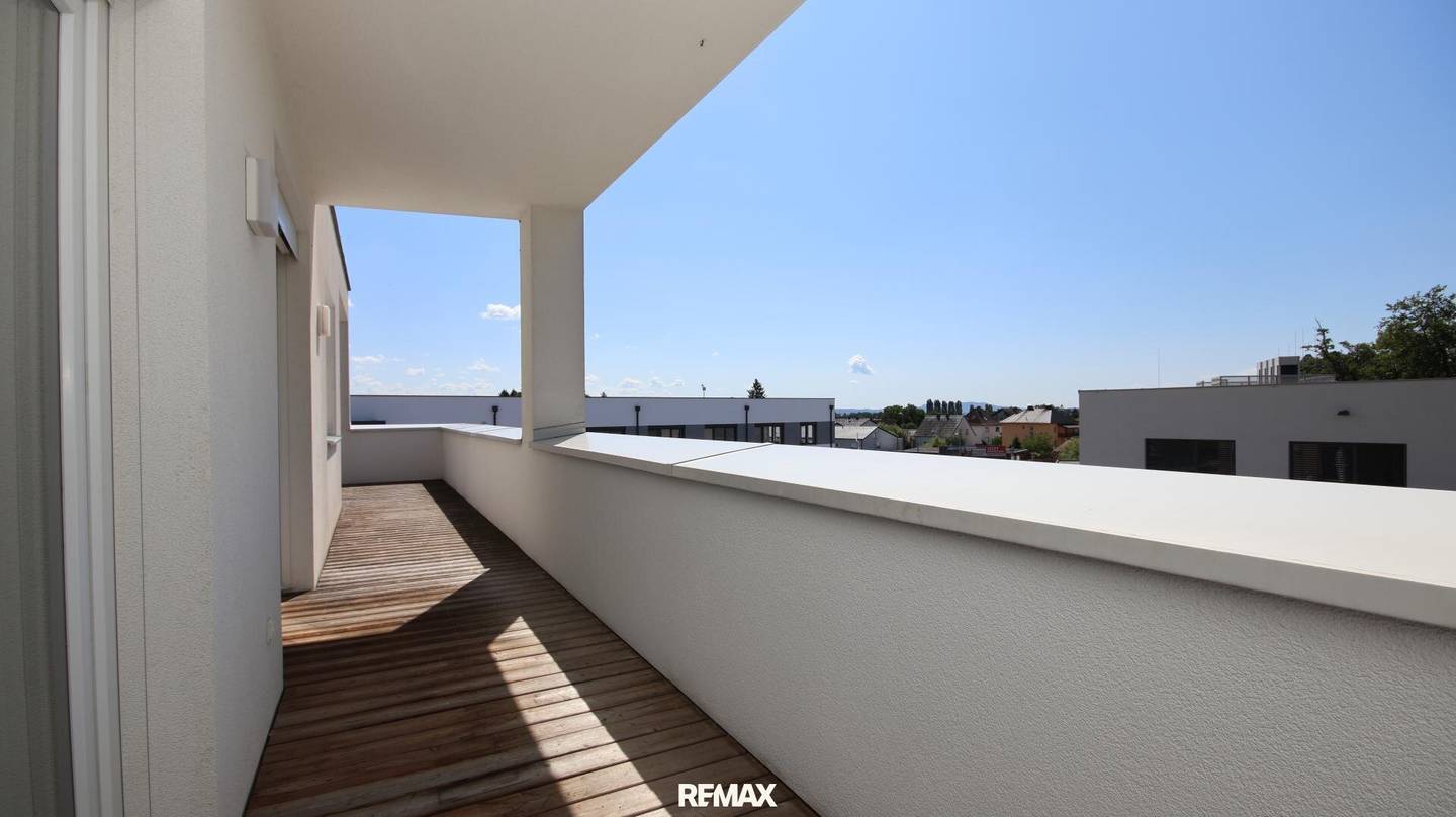 Neubauwohnung mit Terrasse und zwei Carportplätze