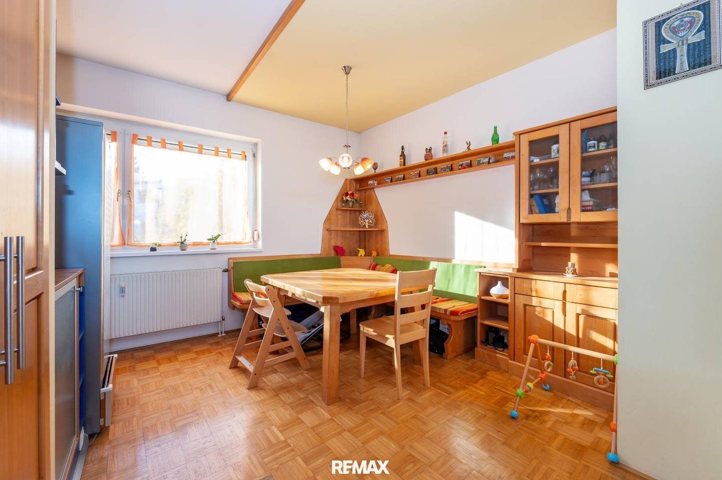 Apartment with gallery and underground parking