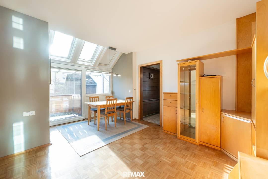 Wohnung mit Garten und Garage in ruhiger Lage