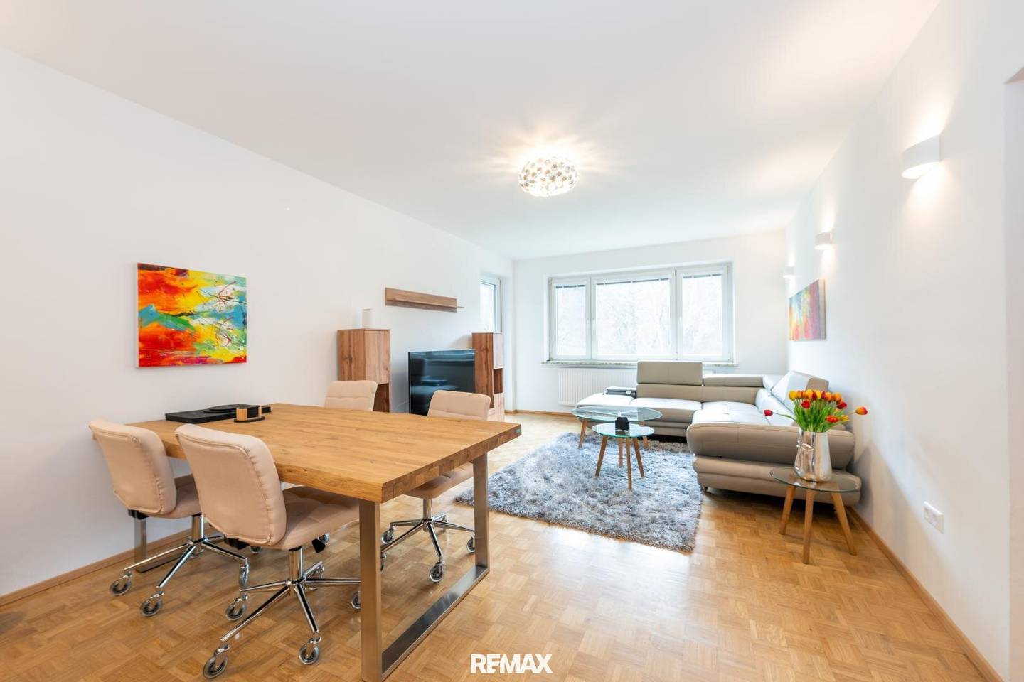 Wohnung komplett saniert möbliert Loggia