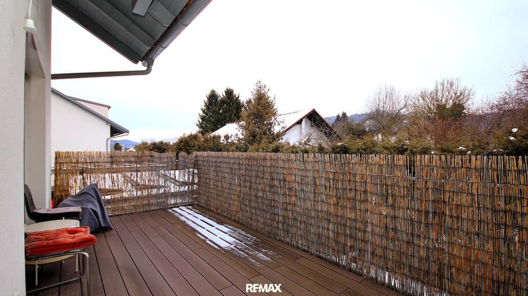 Großer uneinsehbarer Balkon