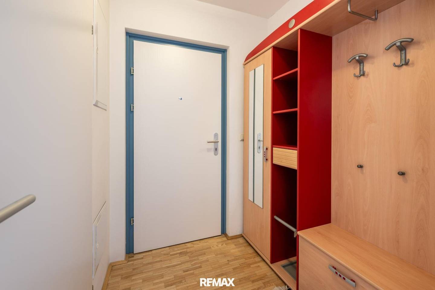 Wohnung with two balconies and underground parking included