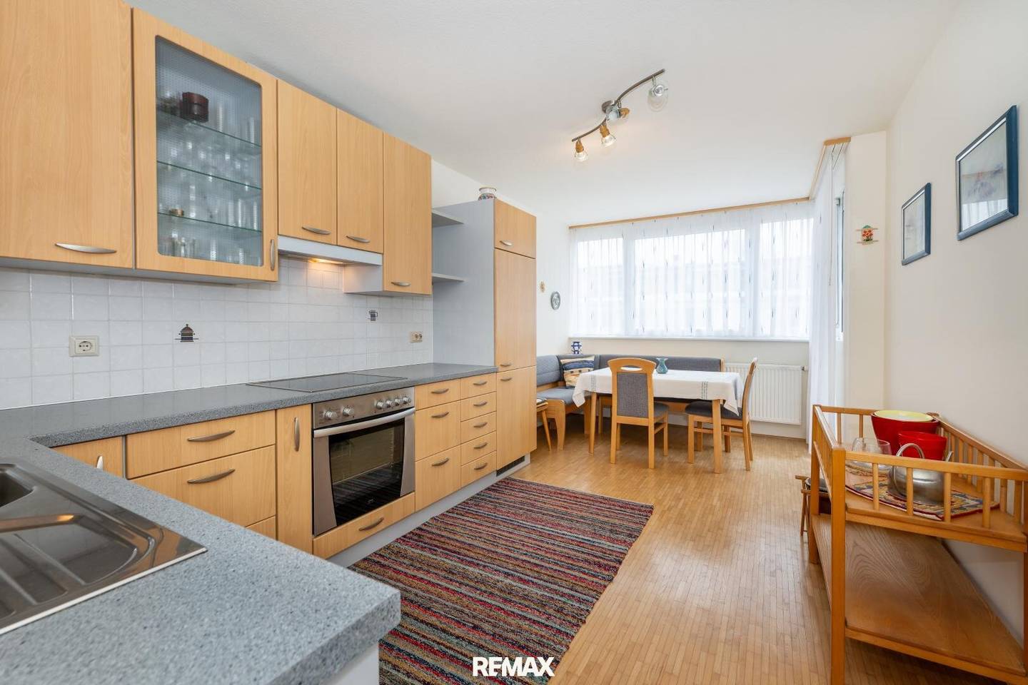 Wohnung with two balconies and underground parking included