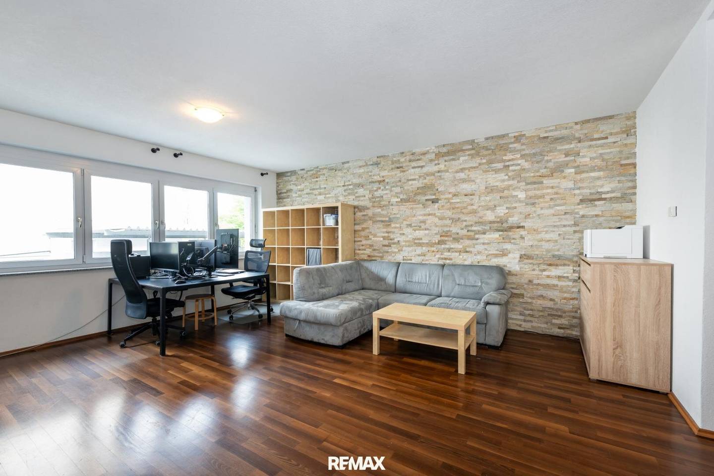Ground floor apartment with carport in central location