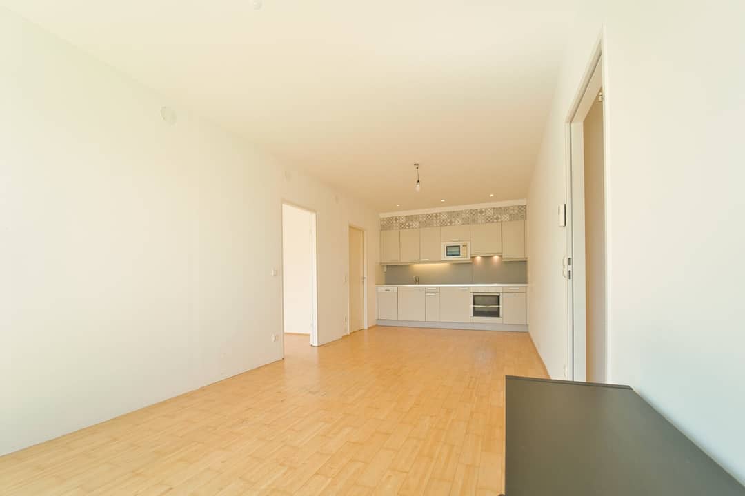 Bright apartment with inner courtyard and lift