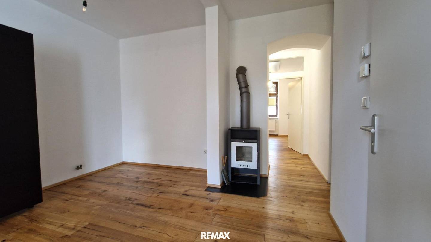 Renovated apartment with loggia and green view