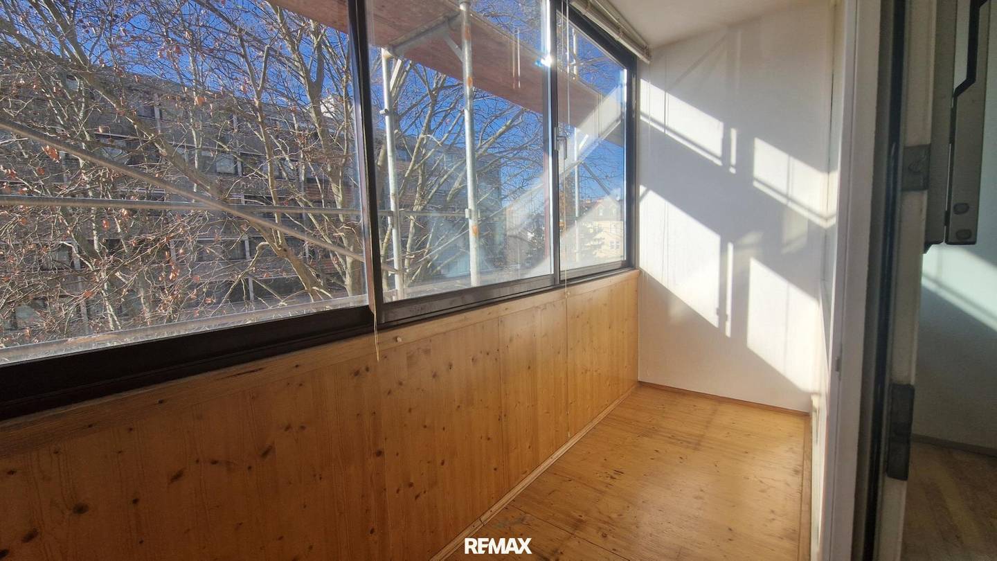 Garçonnière zentrale Lage Loggia TG Parkplatz