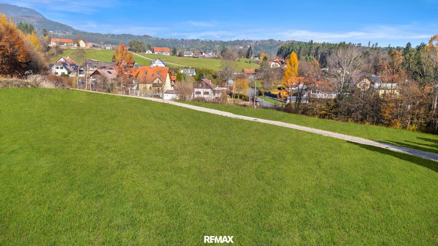 Building Plot with Schöckl View in Weinitzen