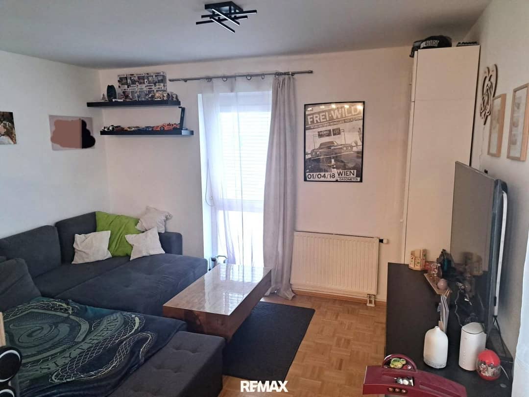 Apartment in the center with balcony and parking