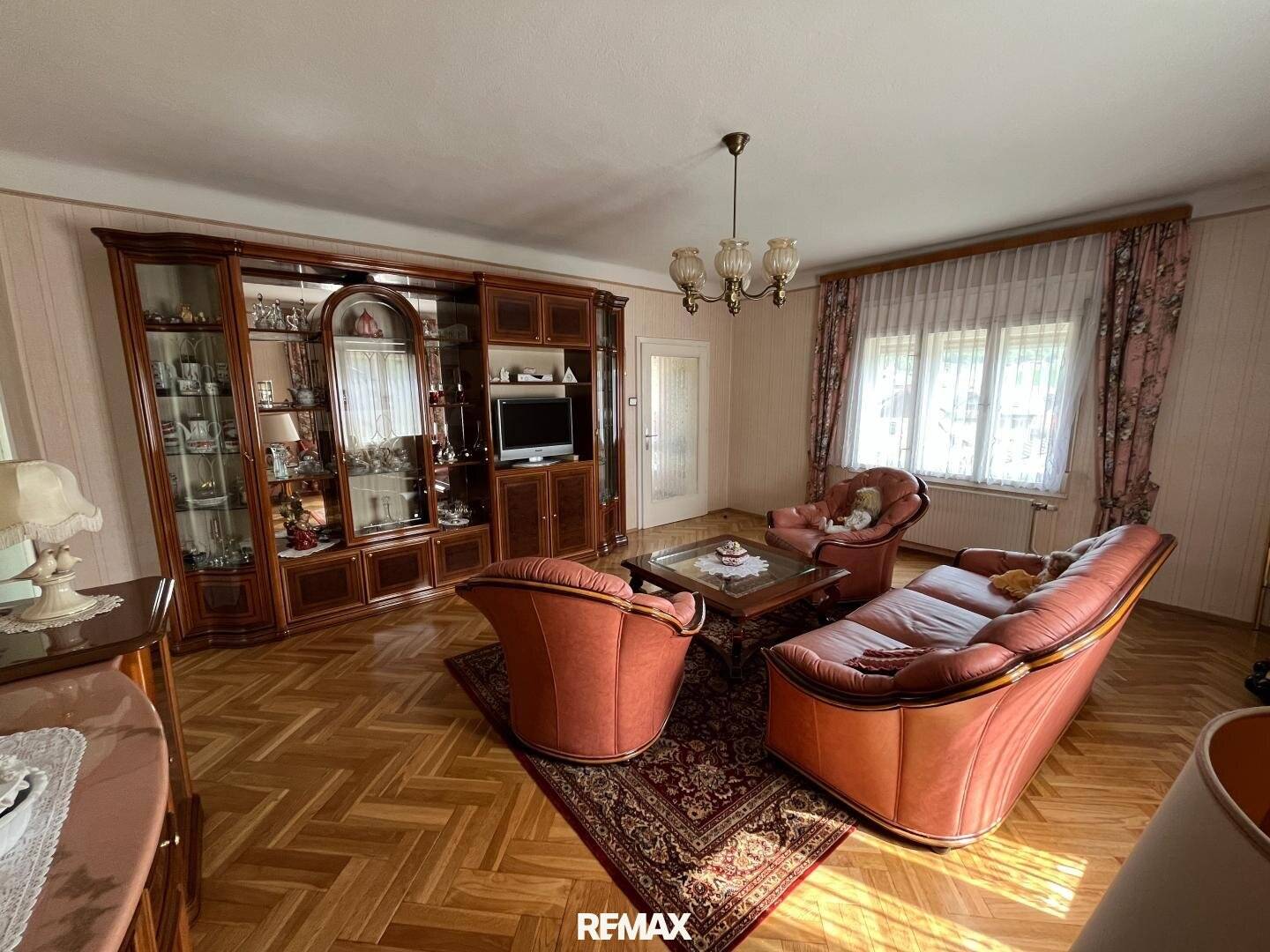 Residential house with large plot in beautiful, quiet surroundings
