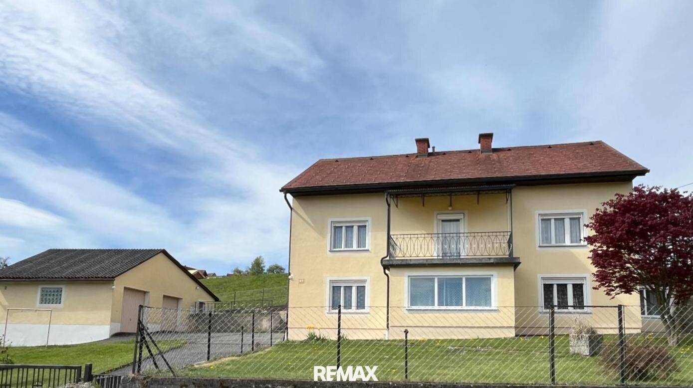 Wohnhaus mit Grundstück in Rein