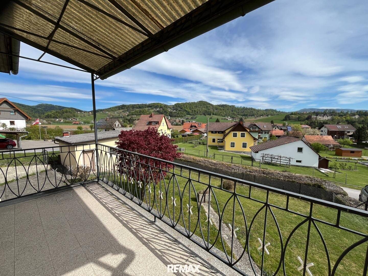 Residential house with large plot in beautiful, quiet surroundings