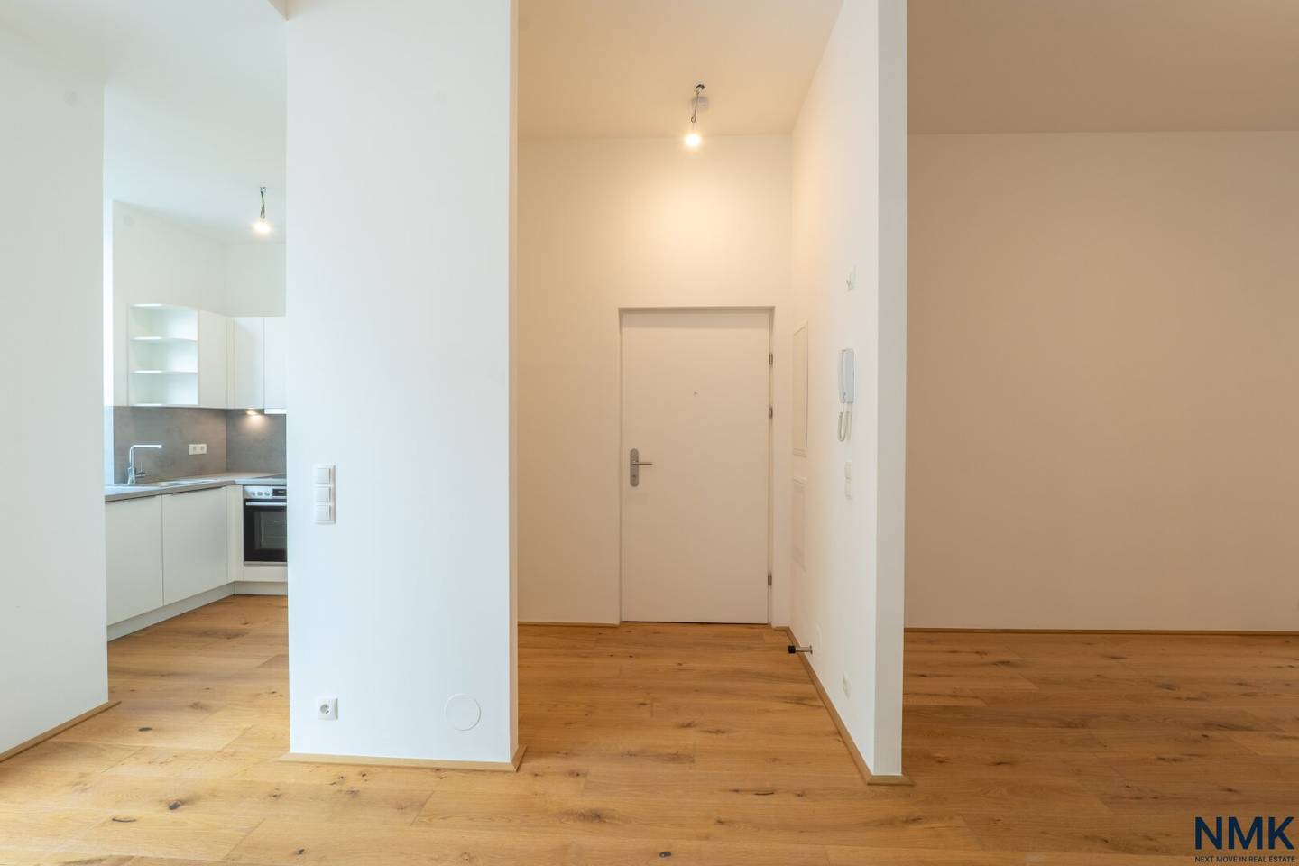 Altbauwohnung mit großer Terrasse nahe Schloss Hetzendorf