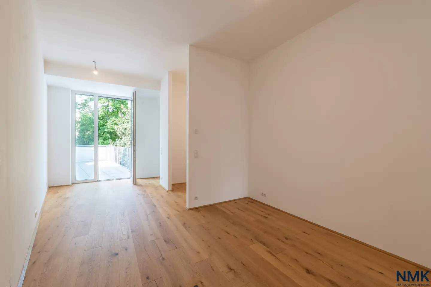Altbauwohnung with large terrace near Hetzendorf
