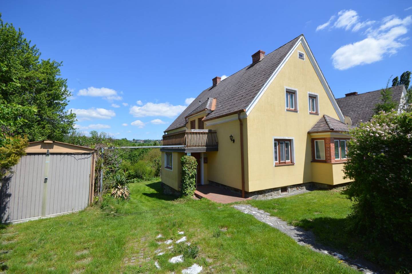Einfamilienhaus mit Garten in Friedberg