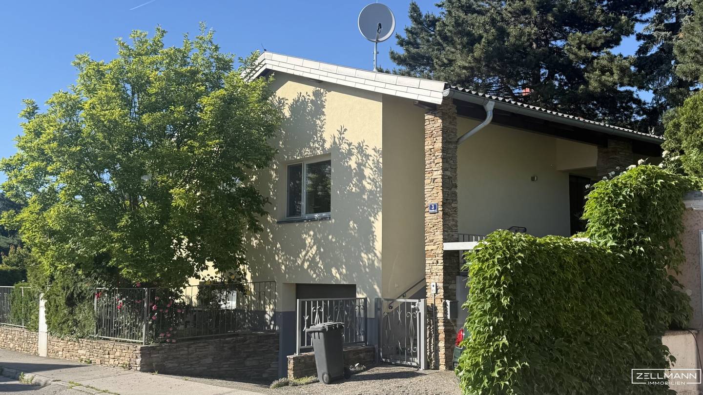 Charming Single Family Home with Garden and Development Potential in Vienna Mauer