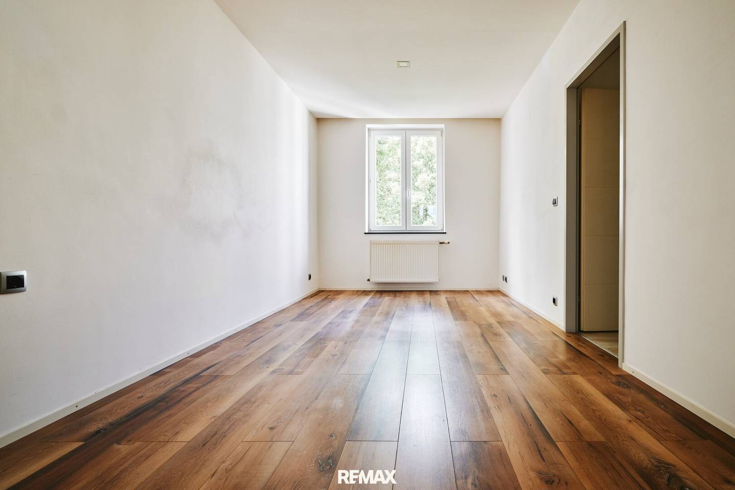 Quiet modernized apartment near Steinbauerpark
