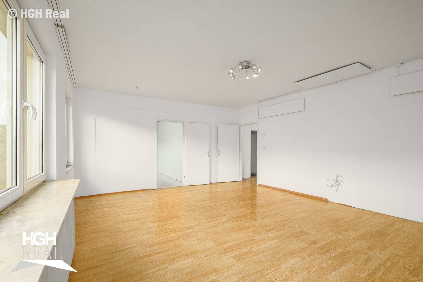 Apartment with two units and loggia near U1