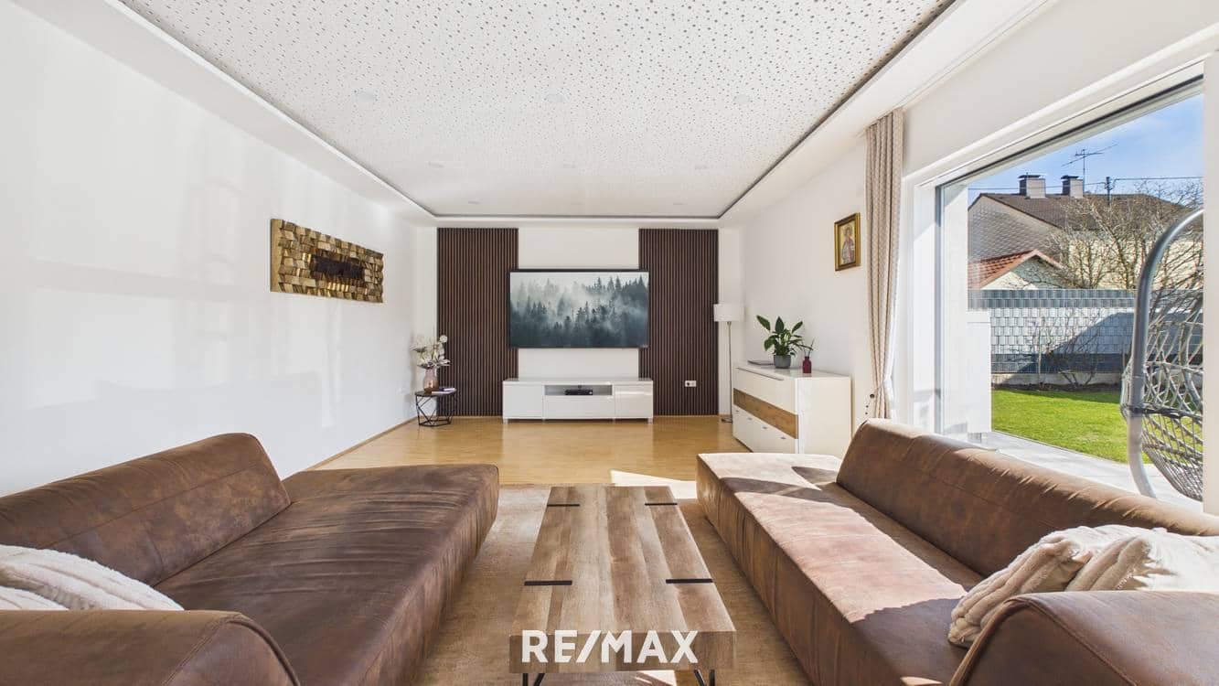 Exklusive Villa mit Pool in Marchtrenk
