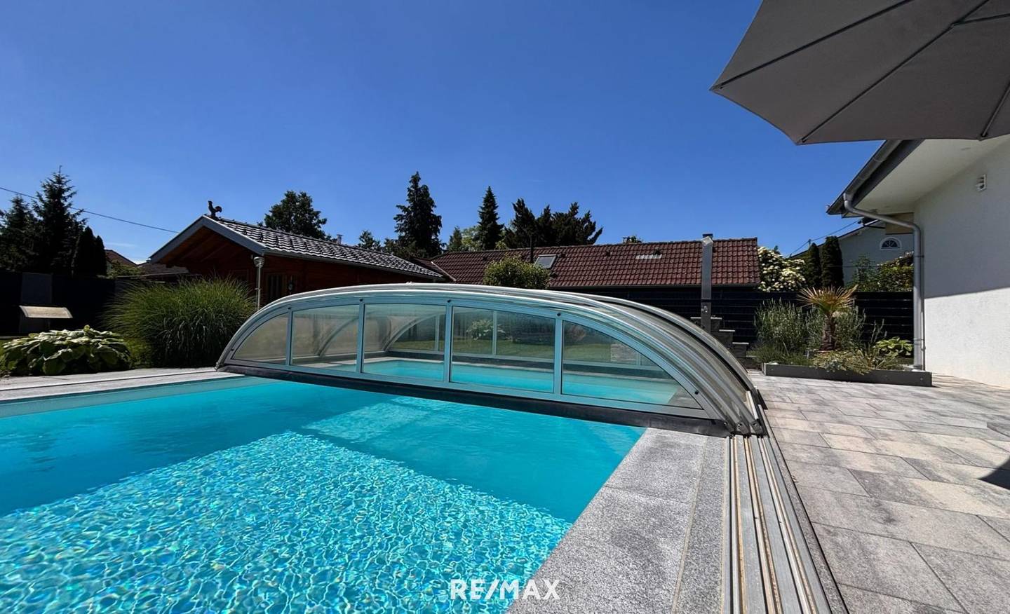 Exklusive Villa mit Pool in Marchtrenk