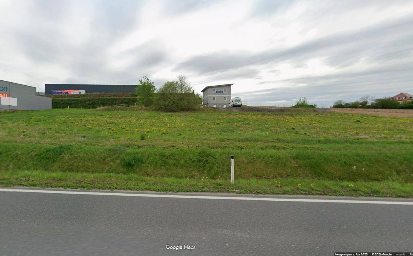 Commercial Plot in Adlwang