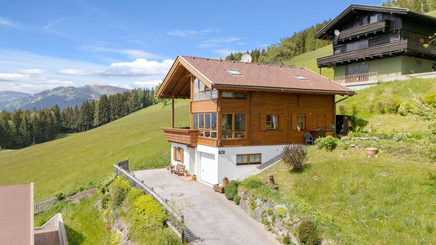 Ferienhaus mit Seeblick und Bergpanorama