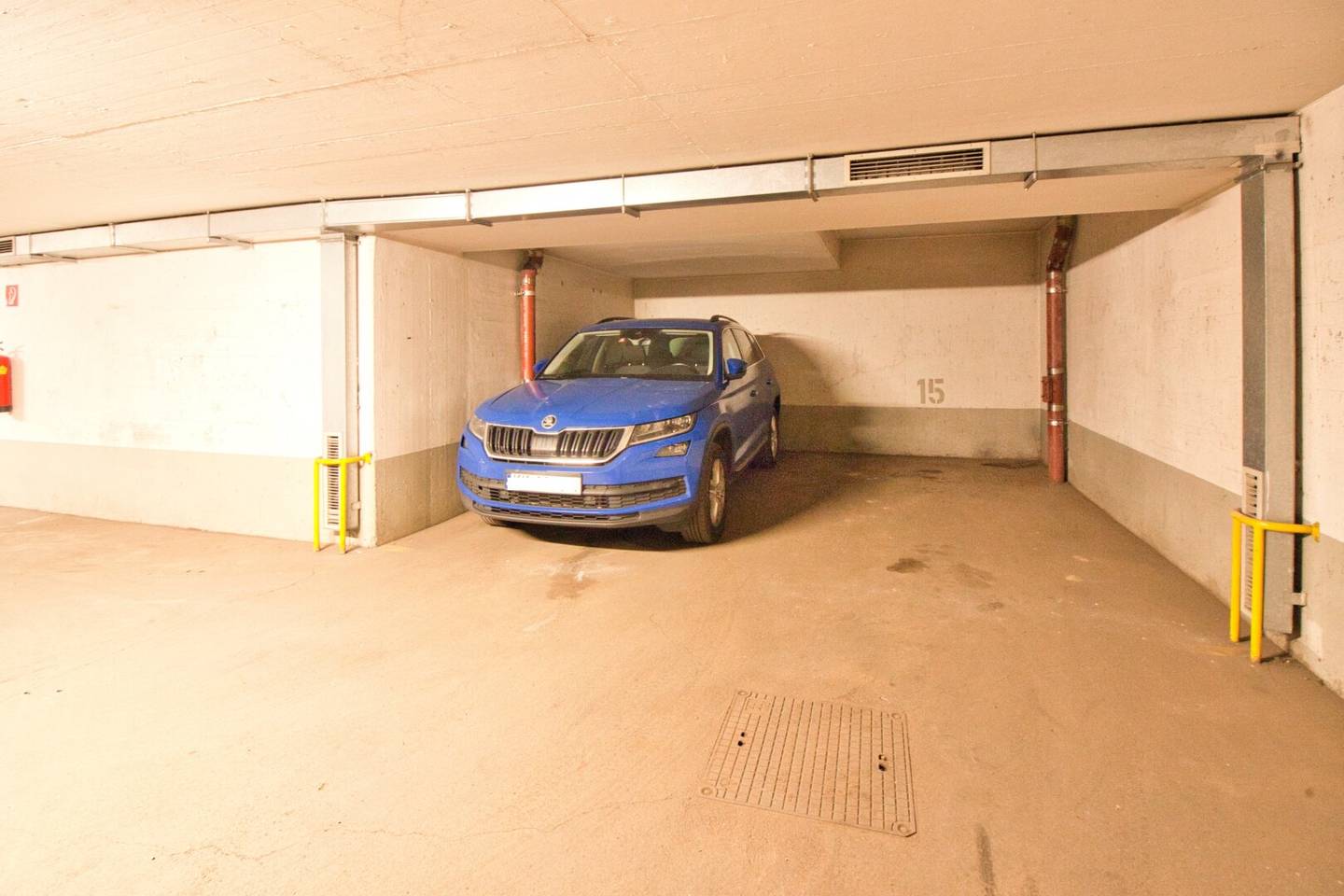 Parking space in underground garage, 1140 Vienna