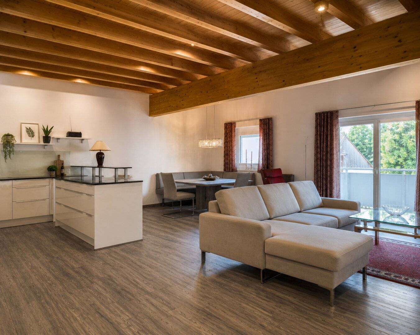 Dachgeschosswohnung Lichtdurchflutet Pendlingblick