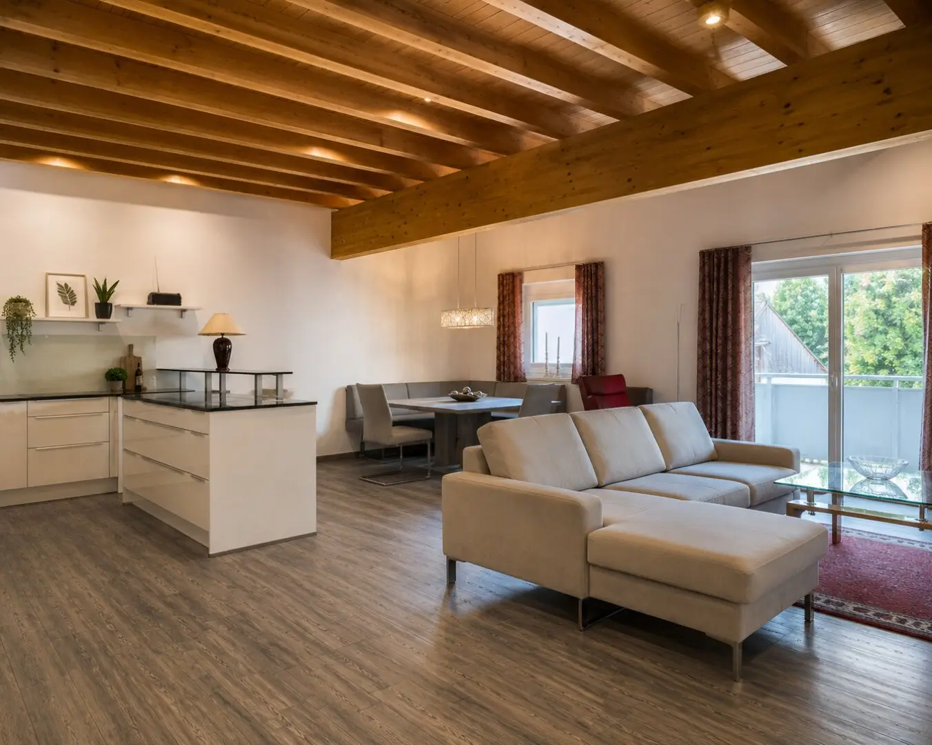 Dachgeschosswohnung Lichtdurchflutet Pendlingblick