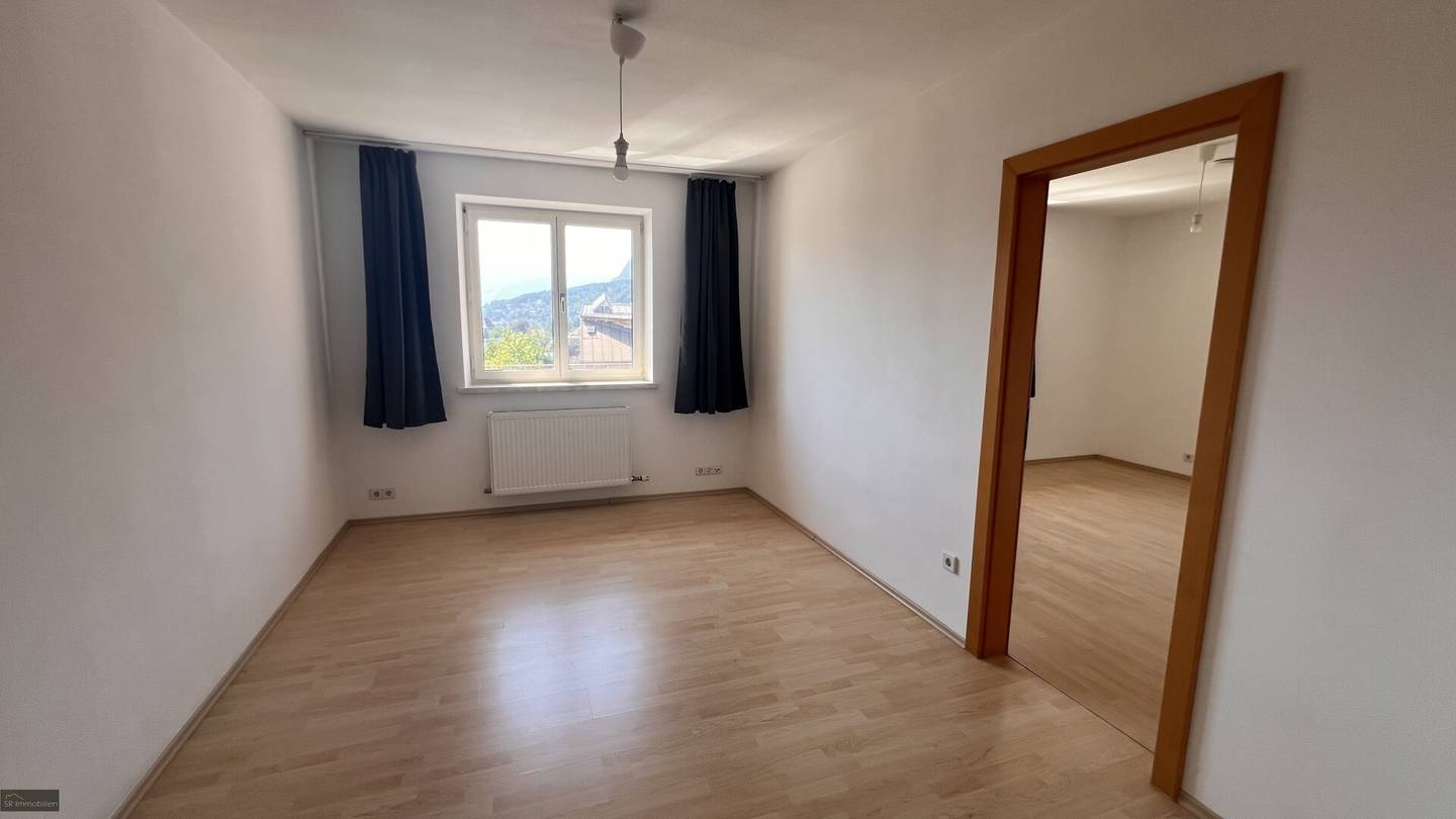 Wohnung Westausrichtung Großzügiger Wohnbereich